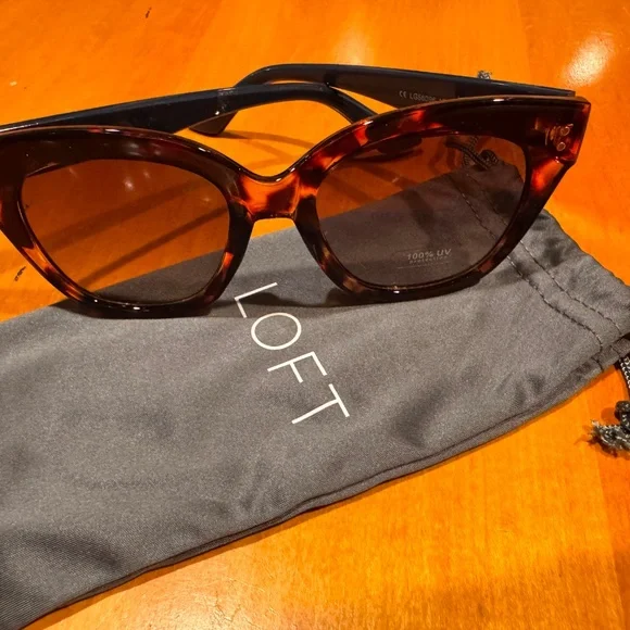 LOFT Oversized Tortoiseshell Sunglasses - Picture 2 of 2